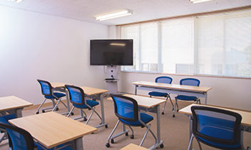 講習室